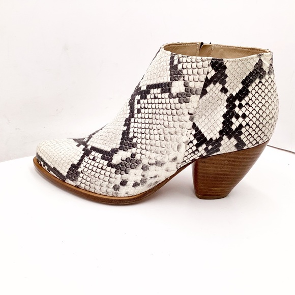 {Alberto Zago} Milano Ankle Bootie - Picture 8 of 12